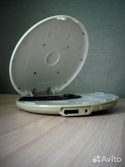 Плеер sony CD Walkman D-NE 319