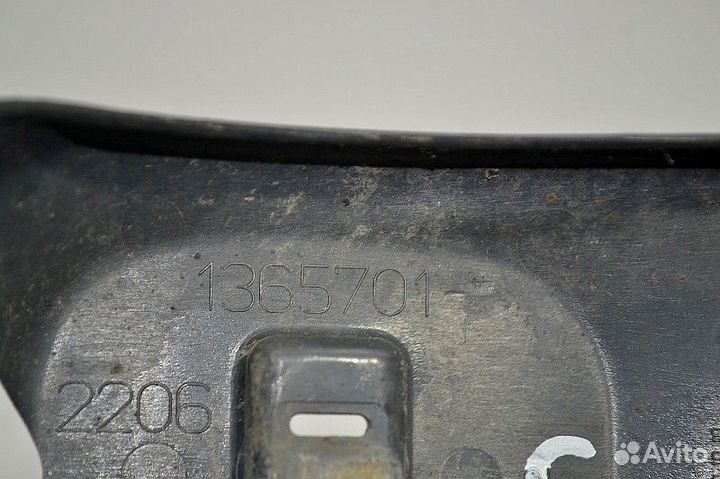 Монтажная крышка топливного бака scania R-series