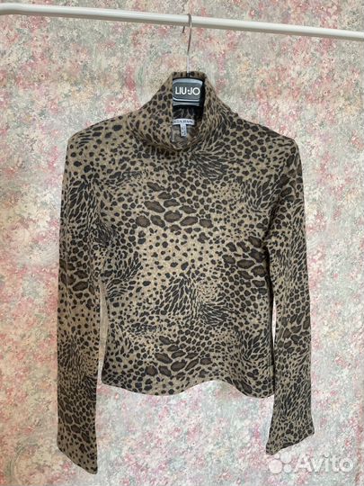 Свитерок из натуральной шерсти р. S