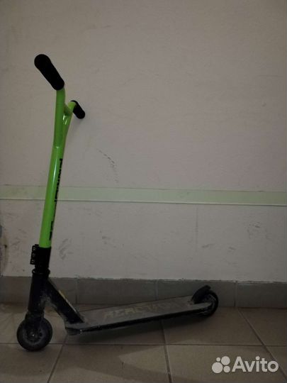 Трюковой самокат reaction stunt 1