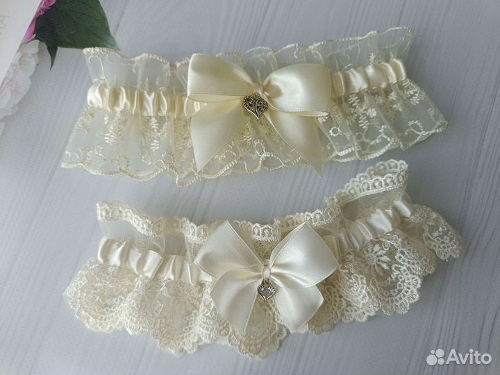 Свадебная подвязка