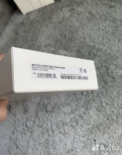Зарядка на iPhone 20w
