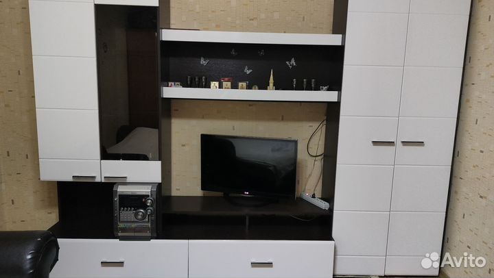 Стенка в гостиную бу