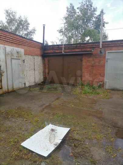 Гараж, > 30 м²