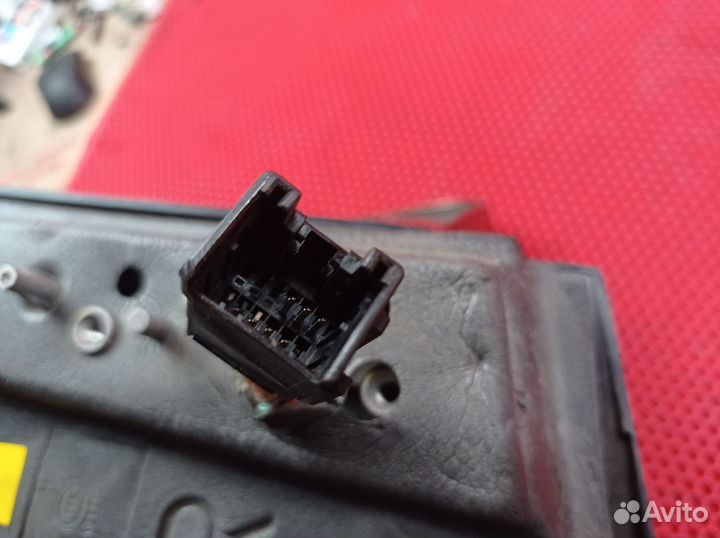 Зеркало заднего вида боковое правое SsangYong Actyon CJ D20DT 7892109001