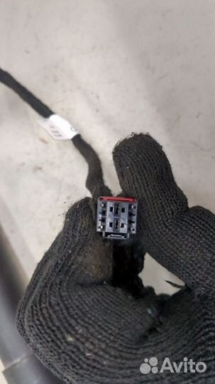 Амортизатор крышки багажника Audi Q5 2020, 2021