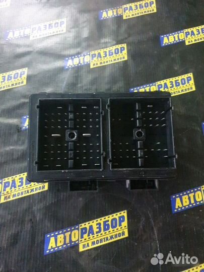 Блок предохранителей салонный Opel Antara