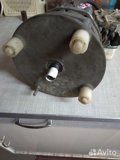 Двигатель однофазныйй