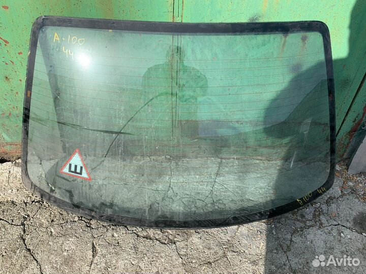 Стекло задние audi 100 44 кузов