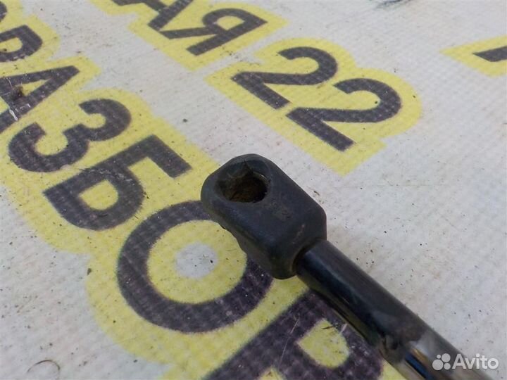 Амортизатор двери багажника Volkswagen Sharan I