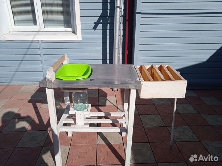 Стол для распечатки медовых рамок