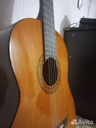 Классическая гитара yamaha c40