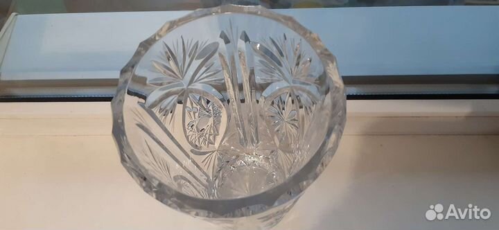 Хрустальная ваза