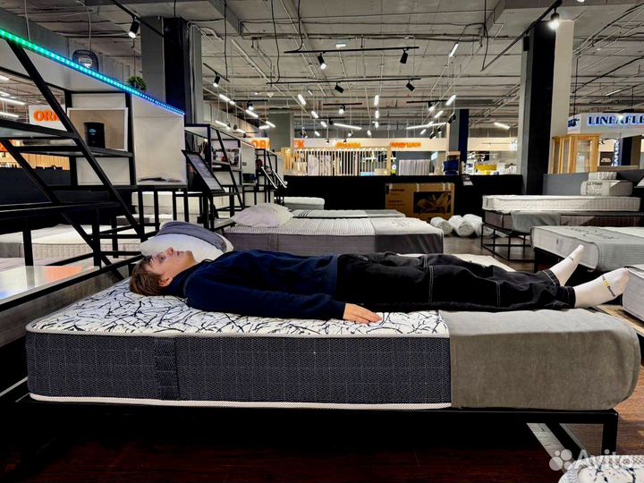 Матрас 140х200 Новый