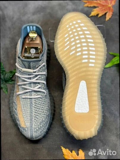 Кроссовки женские Adidas Yeezy Boost 350