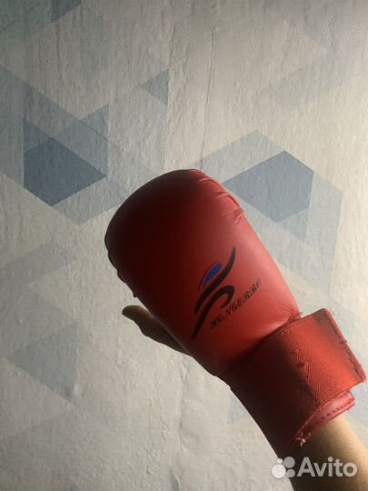 Боксерские перчатки