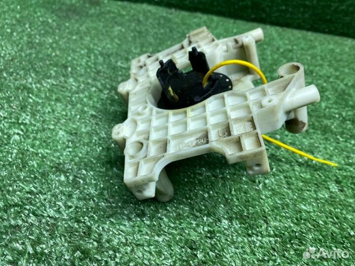 Кронштейн подрулевого переключателя Hyundai Sonata