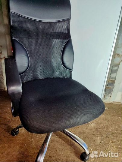 Компьютерное кресло