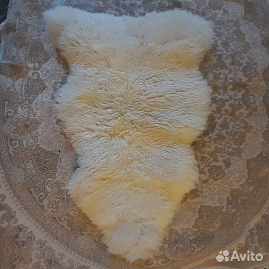 Овечья шкура натуральная на сиденье авто