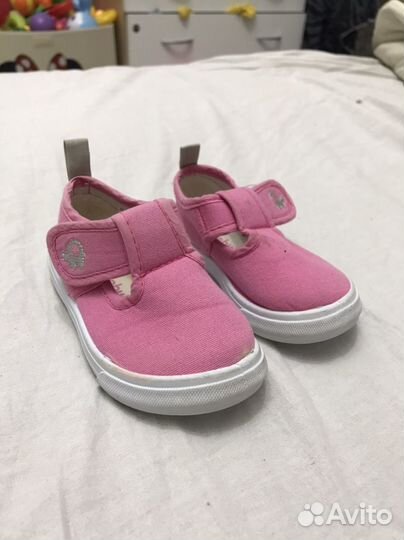 Обувь на девочку