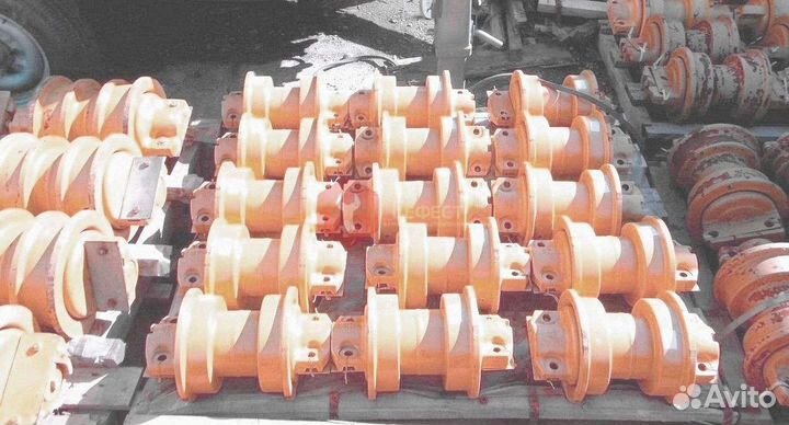 Каток опорный Hyundai 81N8-11011BG