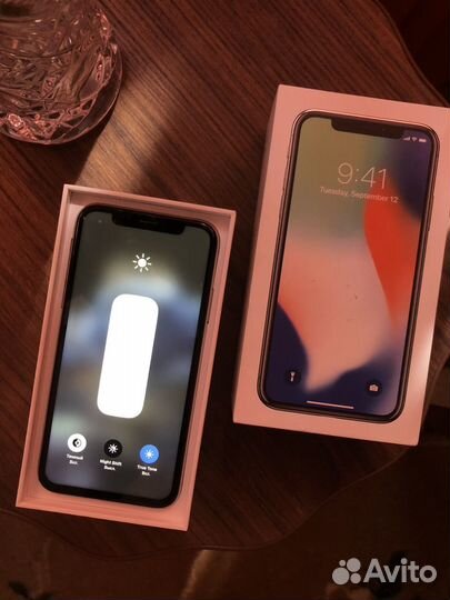 iPhone X, 64 ГБ