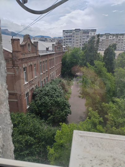 Комната 12 м² в 6-к., 4/5 эт.