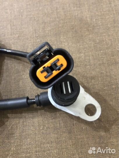 Датчик абс передний левый