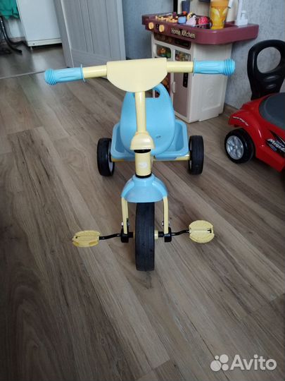 Трехколесный велосипед