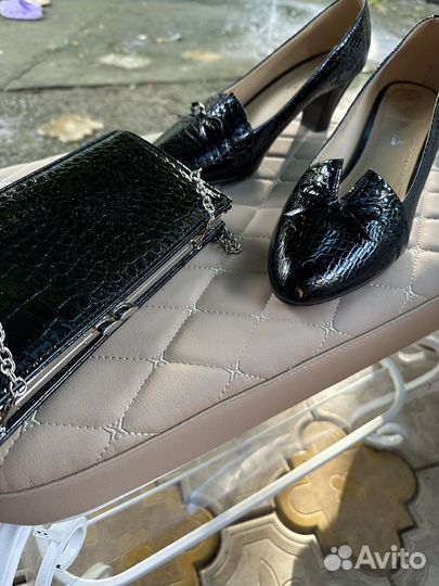 Туфли женские. Кожа