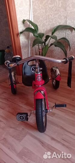 Детский трехколесный велосипед новый