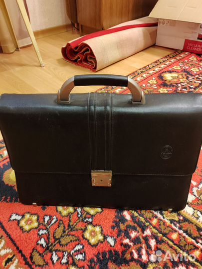 Мужской кожаный портфель