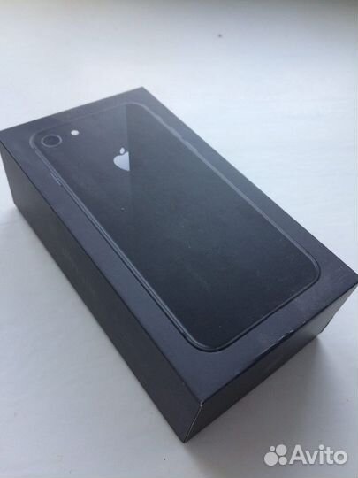 iPhone 8, 64 ГБ