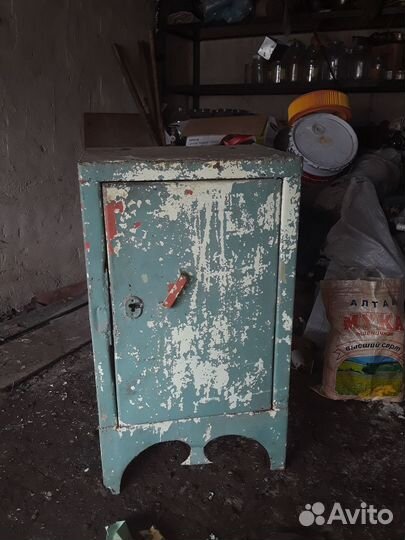 Сейф металлический