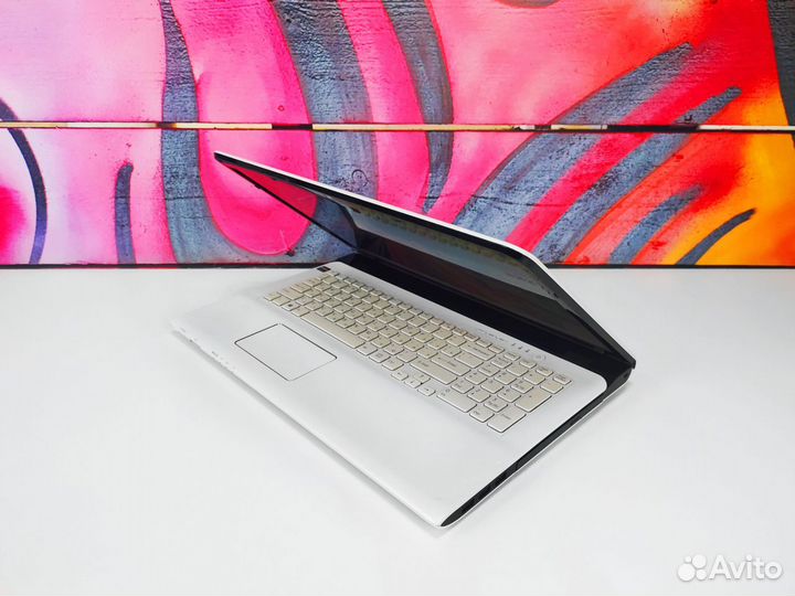 Ноутбук Sony Vaio 17.3