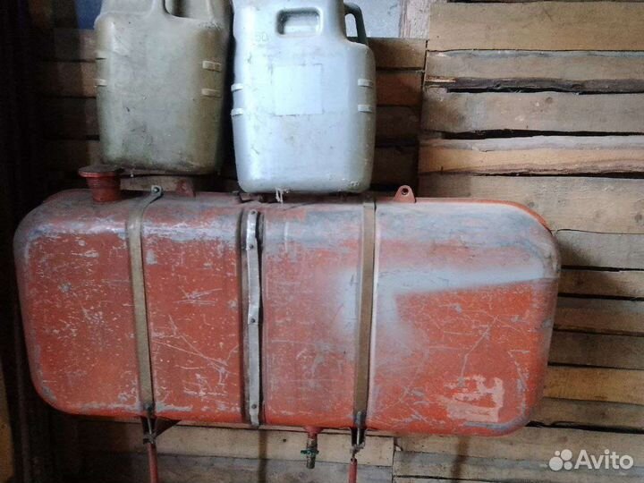 Топливный бак на комбайн нива