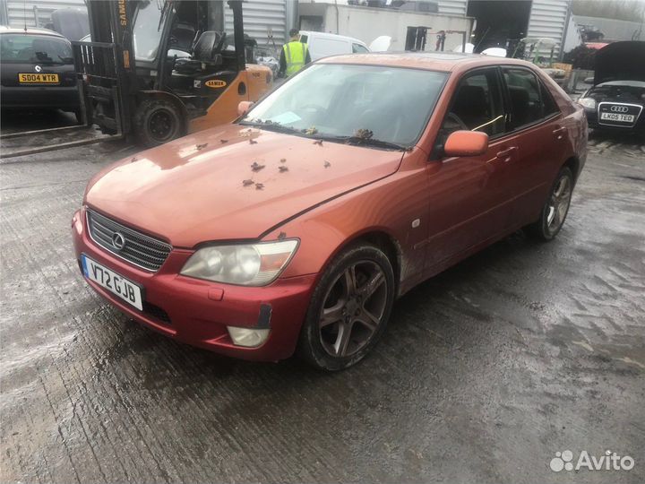 Разбор на запчасти Lexus IS