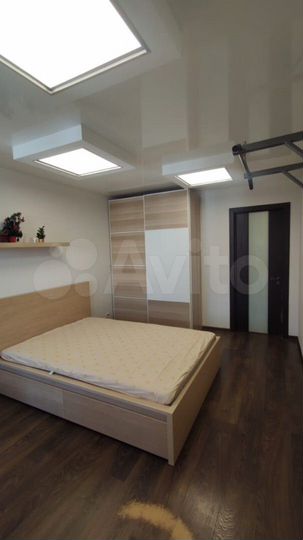 3-к. квартира, 90 м², 5/5 эт.