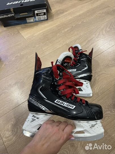 Хоккейные коньки bauer select
