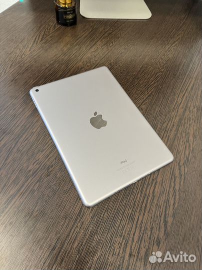 Apple iPad 6 WiFi 32Gb