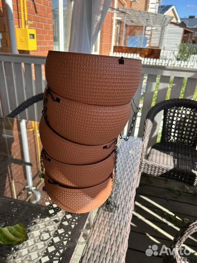 Кашпо для цветов подвесное