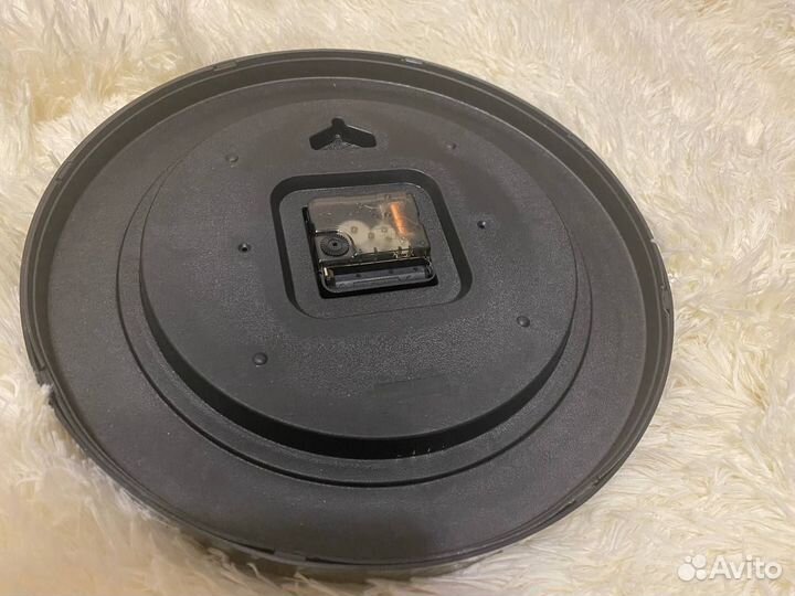 Часы настенные кварцевые