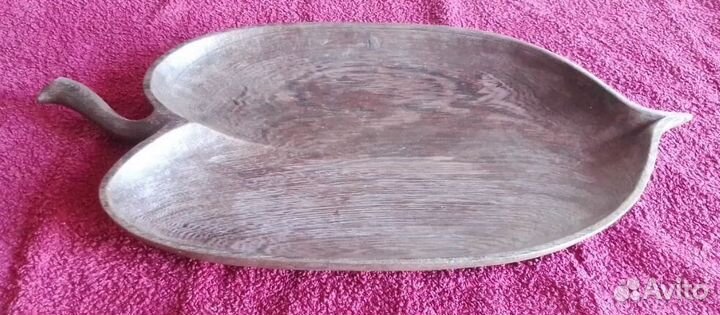 Деревянный поднос в виде Листа