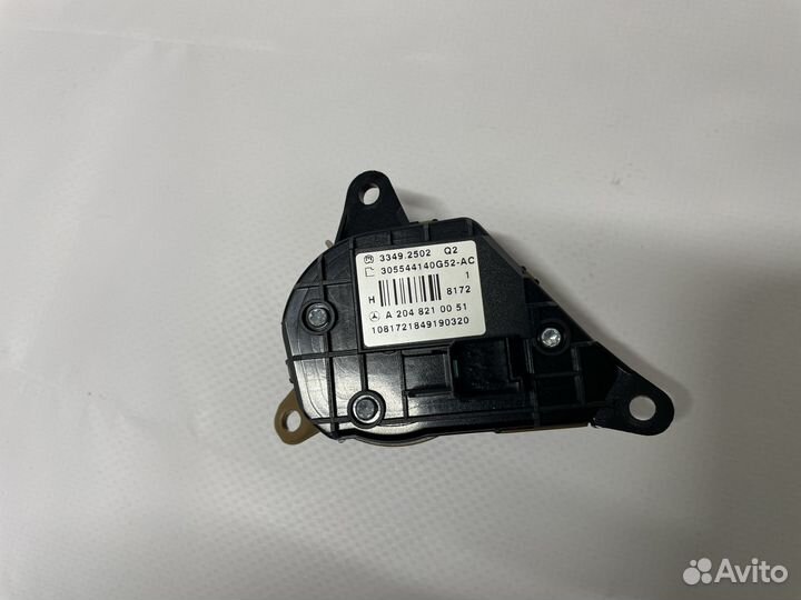 Оригинальные бежевые кнопки руля MB w204