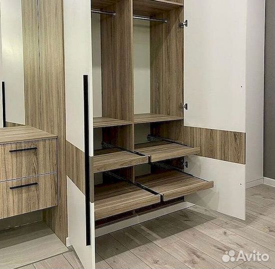 Угловой шкаф