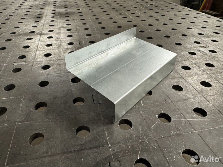 Отлив оконный оцинкованный