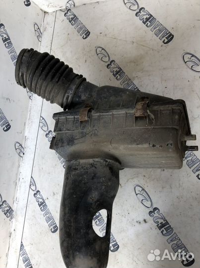 Корпус воздушного фильтра dodge caravan