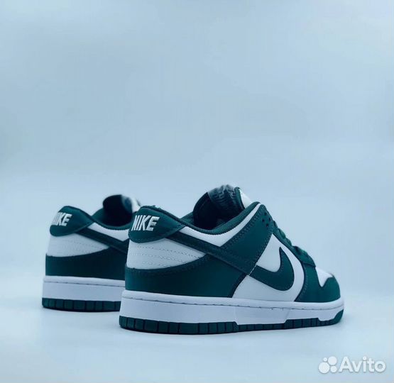 Кроссовки Nike SB Dunk Low Michigan State Green