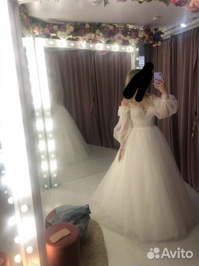 Свадебное платье