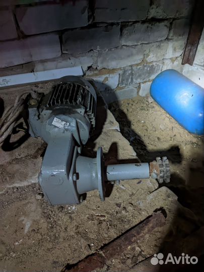 Мотор редуктор